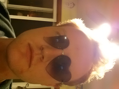 Real person, old tweets. Back only to DM you for news gathering purposes. Enjoy my genius cringe from a 10 yrs ago, or https://t.co/RpejXoMWjs