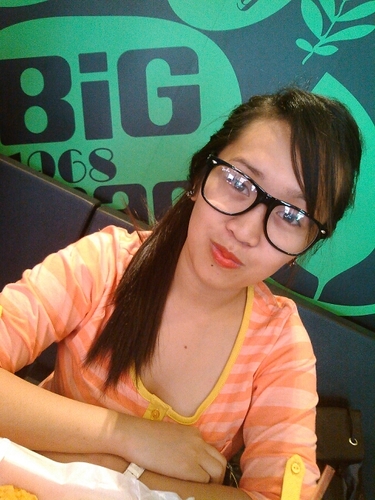 a sweet girl ... dreaming to be a professional someday in my life .. from Philippines