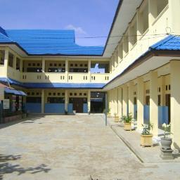 Akun khusus Alumni SMPN 40 Samarinda. Tempat untuk berbagi cerita atau flashback jaman SMP dulu :)
Lets join friend!!