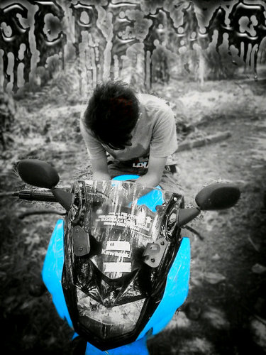 Cuek tapi aslinya baik.
