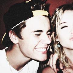 okay..why is it so difficult to see @justinbieber now?:( I'm a proud greek belieber and I love Justin so much:)