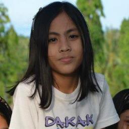 I'm beautiful I mean gorgeous, music lover, likes a lots of things, ... just follow me K.? I swear I'll follow back ^_^