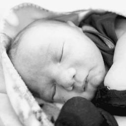 DoulaMia's profile picture. Birth and Post postpartum doula, Birth photography newborn and family portraits .