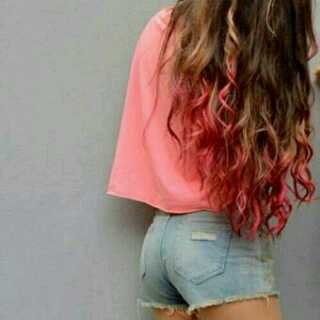 Adicta a la ropa, a los complemetentos, a los peinados, a las uñas y a los tatuajes pequeños *-*