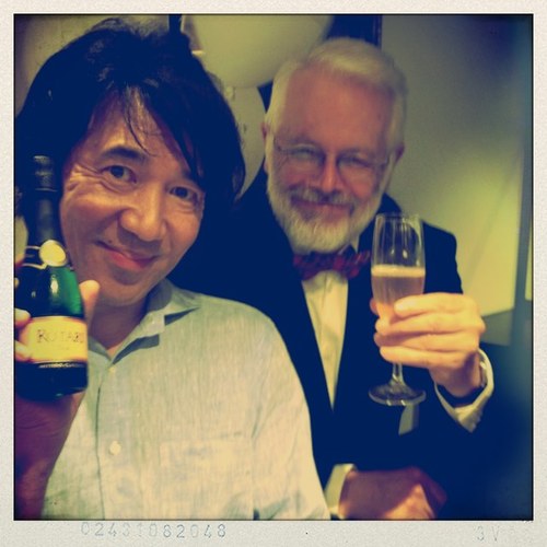 kazyone's profile picture. It was born in Tokyo Shibuya. 
Interior design is researched. 
Sea lover. Long board.