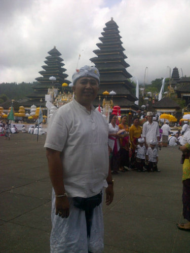 We Provided Authentic Daggers Made In Bali.