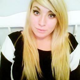 ''Fait de ta vie un rêve, et d'un rêve un rêve une réalité'' KpopAddict ♪ | Asiα | Equitαtion || ღ  ♥ •Jʝσℒiα ღ Real Madrid&La Roja ♥♥