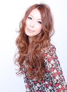 ポールダンサーKaoriです🐰✨代々木ミューズダンスアカデミーで毎週土曜ポールダンス教えてます⭐️コスチュームショップ桧山屋を運営しています💕