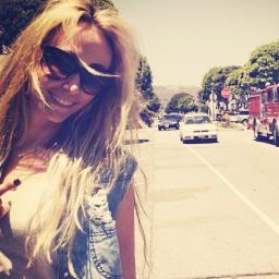 Hey!It's me! Mom of @MileyRayCyrusix ! Hope can meet with you! Love you ❤