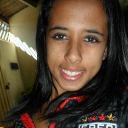 O amor é irracional, quanto mais você ama alguém, menos tudo faz sentido. =)