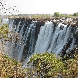 Travel Guide to Zambia by @maryinzambia & Jen Casto, Returned Peace Corps Volunteers. Zambian culture, travel and tips.