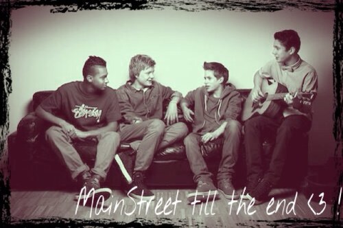 6 trotse Mainiacs ! | 11 Juli 2013 20:23 uur FB van @0547daan | 26 Juli 2013 22:06 FB van @TweetMainStreet