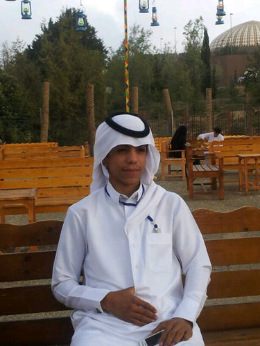 كاتب ومبَدع فيَ التويتر وجميع البرامج الإعلاميہ ومتابع لحسابات شخصيات هامه . ملاحظهہ ؛ جميع مايكتب في تغريَداتي بقلمي '' ماعَدا الاخبار الہامہ !!
