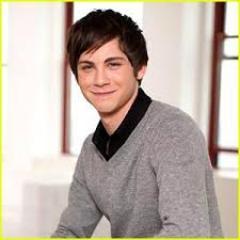 @TrishaCairney I love her lots! Follow me and I'll follow back:)