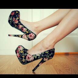 Zapatos preciosos, de esos que enamoran. Rt y Fav si te encantan.