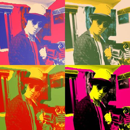 プロのミュージシャン目指して奮闘中!!!                I love Red Hot Chili Peppers                                                                My Band↓↓↓    I play the Bass.