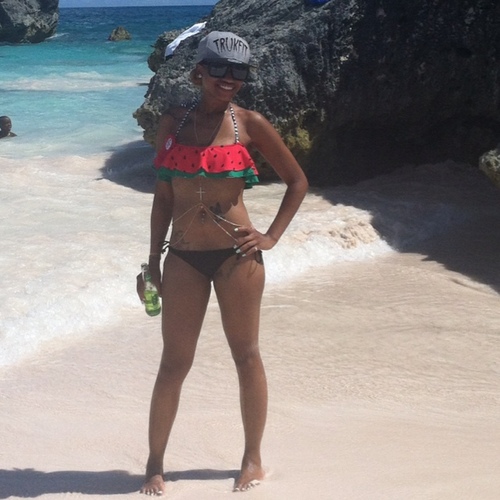 OnOne01's profile picture. Sómëtïmęś I prēteńd to be nørmäl BUT it gêtš bõrįng so, I go båçk to bęìng MĘ