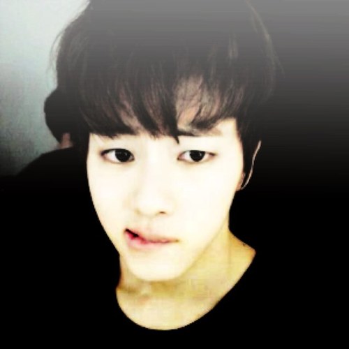 สวัสดีครับ .. ผมจินบีทีเอส ~ ผมน่ารักนะ .. คุยสนุกด้วย ไม่เชื่อลองดูสิ #92LINE #FREAKFAM ㅎㅎㅎㅎㅎㅎㅎ ทักได้ผมไม่กัดหรอก [ วีน้อย ❤ : @VBTS_PF95 ] 21.06.13 VJIN