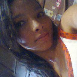 Amo sair com minhas amigas,ir em festas