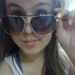nuunca despreze alguém pela beleza, porque o tempo passa, as pessoas mudam e quem fica no chão é voce! (: