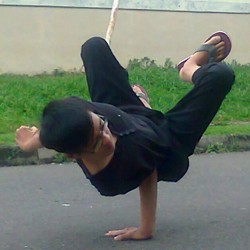 seorang #bboy dan #programmer minat #technology #bussines .my hobbies are #blogging #kidding #programming