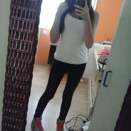 Hi! My name is Arianna. Follow me,I follow back xD