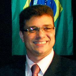 Professor, advogado, farmacêutico.
