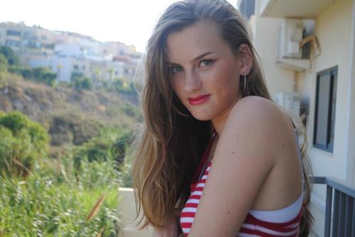 Dutch. 19. Loves Pretty Little Liars Teenwolf, Vampire Diaries  follow me on tumblr: http://t.co/DoZYAvNPPW