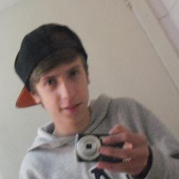 Sou completamente louco mas um louco consciente.