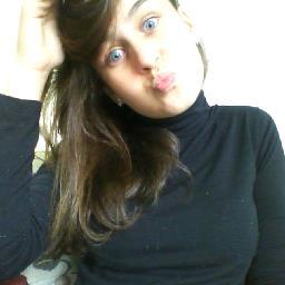 Se eu tivesse que escolher entre você e um sorriso ficaria com você pois sem você jamais conseguiria sorrir *-*
