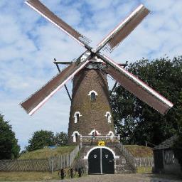 De bergkorenmolen stamt uit  1893 met een ‘vlucht’ van 28 meter is het de grootste korenmolen van de provincie Noord-Brabant.

Facebook: Vessemse Molen