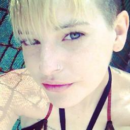 Younger sister to @xxHeartThiefxx, all around weirdo...Lead singer of #WithoutFear