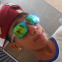 amo futebol,e sou  fã do neymar,curto funk ,amo pizza,chocolate,pipóca,sorvete,beijar e jogar bola com os amigos