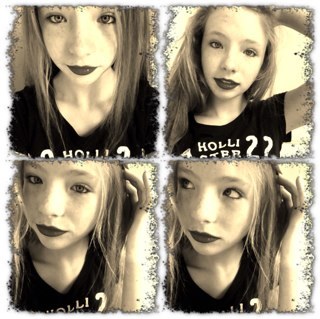 mollie_power's profile picture. 4 british guys stole my heart, and 1 Irish guy ate it!!!