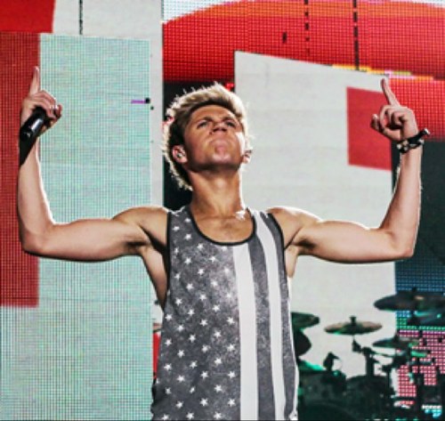 Follow @emeralzayn