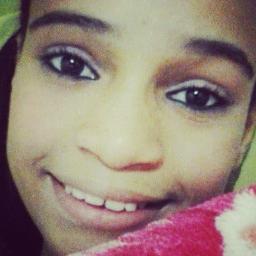 AnjaLovato's profile picture. Eu aprendi a me manter de boca fechada, enquanto o coração gritava.

-Demi Lovato