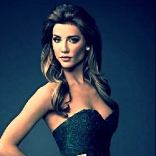 #firstitalianfake di Jacqueline MacInnes Wood la Steffy Forrester di Beautiful :) ...#single #allaricerca