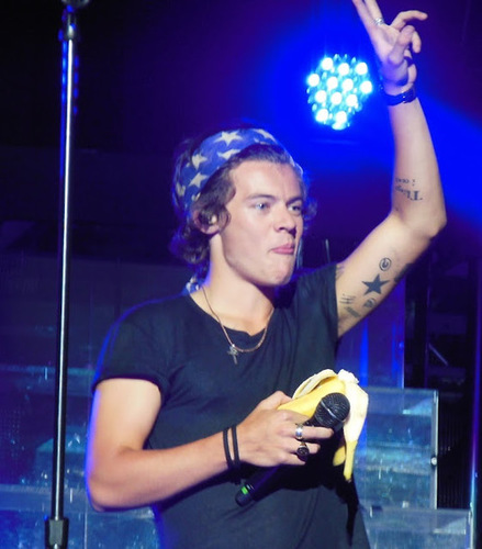 | one direction / {noun} - reason to smile |