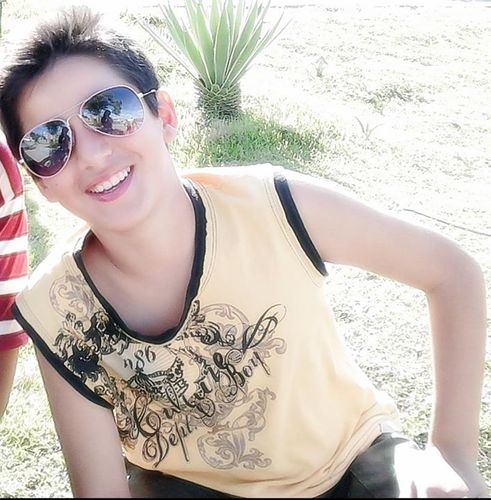 •Adoro qe me iinvejem
e me odeiiem .
- Poiis . ngm inveja o feiio .
nem odeiia o fraco . Cuide da sua vida e vá
frente que o mundo é seu! :B