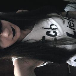 Eu sou o que quero ser, então foda-se o que eu sou para você!
O que me importa com certeza não é você e sua opinião!