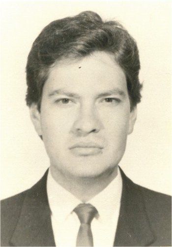 Periodista y Realizador de Medios de Información.
Director-Fundador de I.N.G. Noticias y Director del Periódico NOVIEMBRE 13
