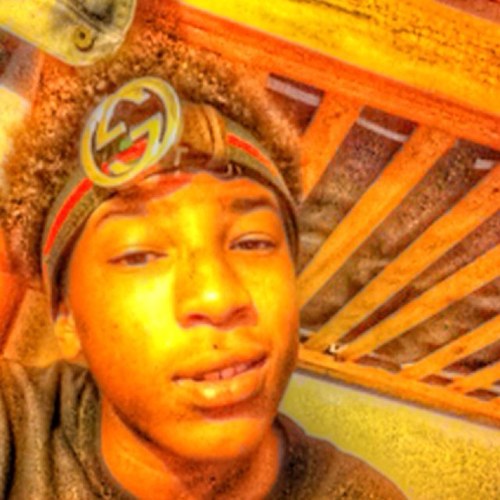 Uhmm no need for a bio but FOLLOW me and my 10.11.12 @biggdawgg_ ♥♥ #BMG