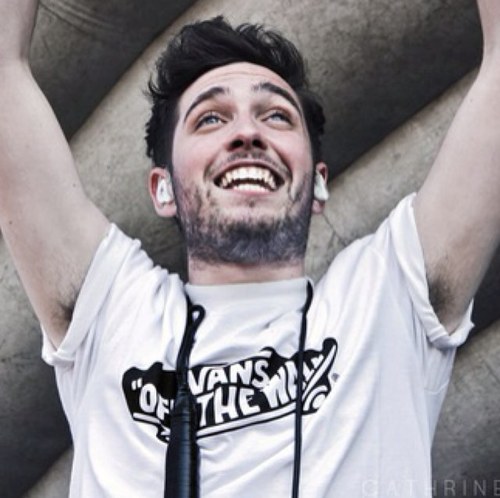 @yovmeatsix