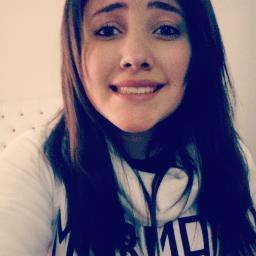 . [...] A menina que cresceu, amadureceu e aprendeu com seus erros !  [...]