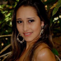 Cantora e compositora goiana