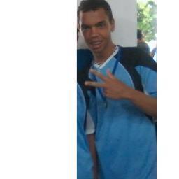 A felicidade não está no fim da jornada,

e sim em cada curva do caminho

que percorremos para encontrá-la.