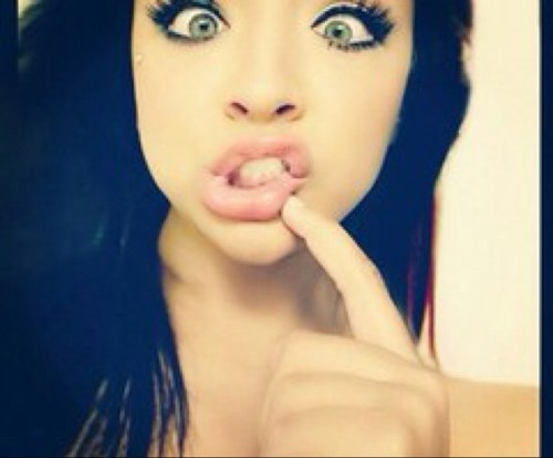 KIONA PARODY . Yhur big bootay bishes ::: Dajsha . JoJo . India . Kiona . All single . Roleplay : Dm : Don Be Strangers .