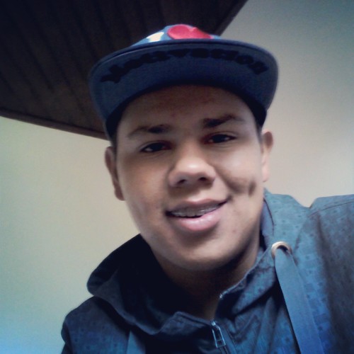 Sou um doido sonhador que busca o mundo perfeito ..