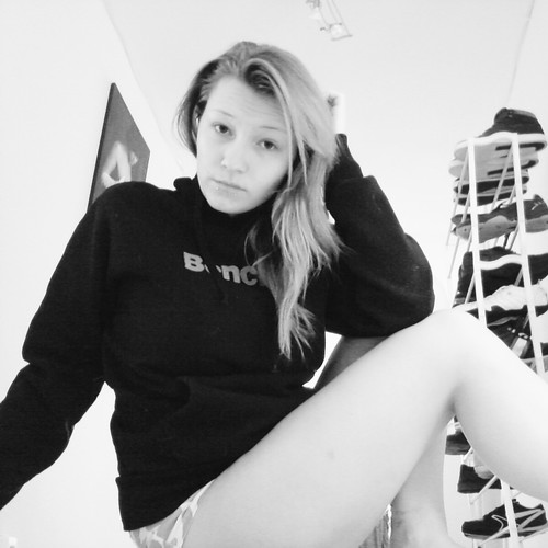 follow me on instagram: kittymaria22