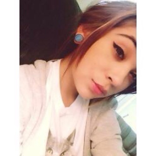 real kelsey: @alwaysxhungry
OBVIOUSLY IM ADMITTING THAT IM NOT KELSEY SO STOP TWEETING ME LOL